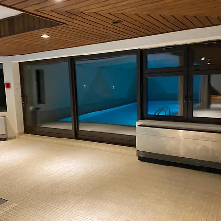Workation Nature View Mit Balkon, Indoor Pool, Kueche Tiefgarage Auf Anfrage *
