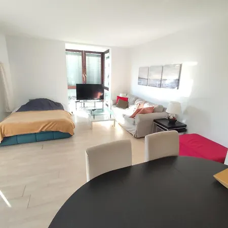 Nature View Mit Balkon, Indoor Pool, Kueche Tiefgarage Auf Anfrage Apartment *