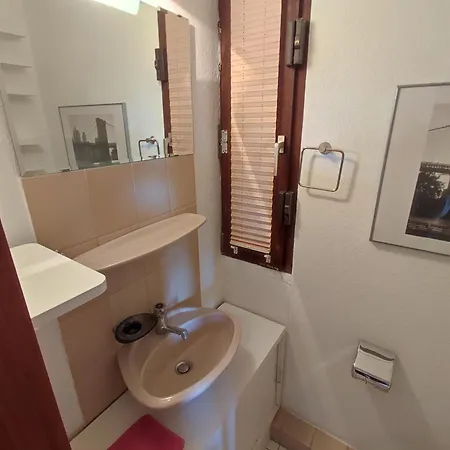 Workation Nature View Mit Balkon, Indoor Pool, Küche Tiefgarage Auf Anfrage Apartment