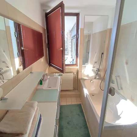 Nature View Mit Balkon, Indoor Pool, Kueche Tiefgarage Auf Anfrage *