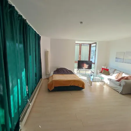 Workation Nature View Mit Balkon, Indoor Pool, Küche Tiefgarage Auf Anfrage * Wiesbaden