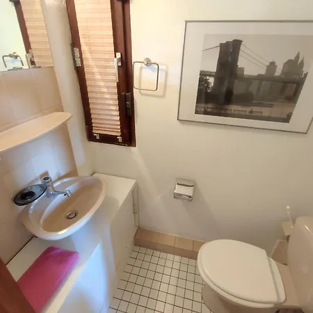 Workation Nature View Mit Balkon, Indoor Pool, Küche Tiefgarage Auf Anfrage Apartment Wiesbaden