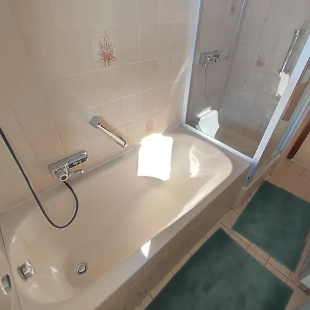 Workation Nature View Mit Balkon, Indoor Pool, Küche Tiefgarage Auf Anfrage Wiesbaden