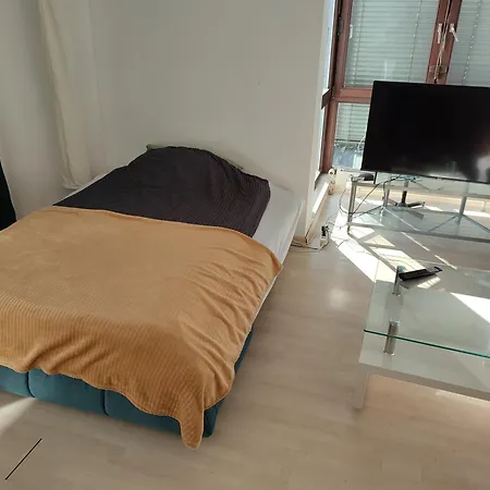 Workation Nature View Mit Balkon, Indoor Pool, Küche Tiefgarage Auf Anfrage Apartment Wiesbaden