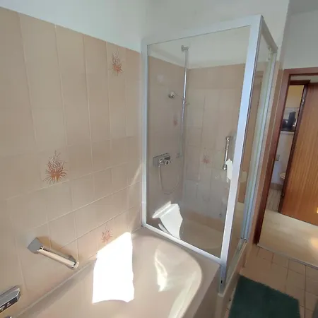 Workation Nature View Mit Balkon, Indoor Pool, Küche Tiefgarage Auf Anfrage Apartment *