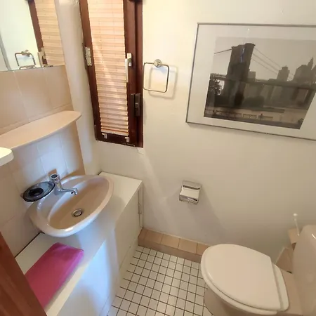 Apartmán Nature View Mit Balkon, Indoor Pool, Kueche Tiefgarage Auf Anfrage Wiesbaden