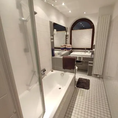 Apartmán Nature View Mit Balkon, Indoor Pool, Kueche Tiefgarage Auf Anfrage