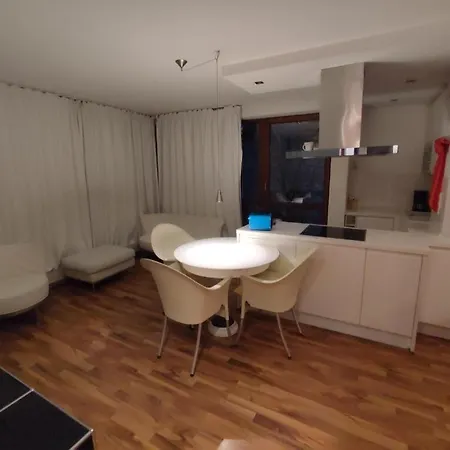 Nature View Mit Balkon, Indoor Pool, Kueche Tiefgarage Auf Anfrage * Wiesbaden