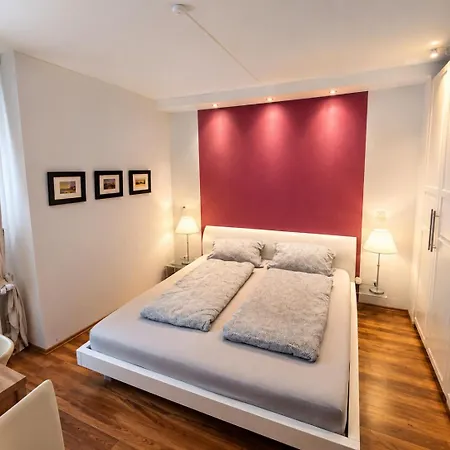 Apartmán Nature View Mit Balkon, Indoor Pool, Kueche Tiefgarage Auf Anfrage