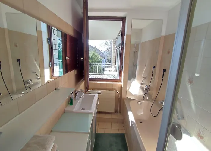 Апартаменты Nature View Mit Balkon, Indoor Pool, Kueche Tiefgarage Auf Anfrage