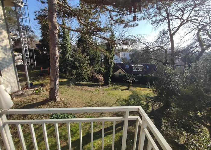 Nature View Mit Balkon, Indoor Pool, Kueche Tiefgarage Auf Anfrage Апартаменты