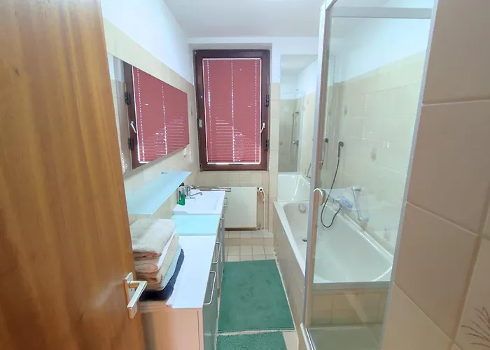 Апартаменты Nature View Mit Balkon, Indoor Pool, Kueche Tiefgarage Auf Anfrage Висбаден