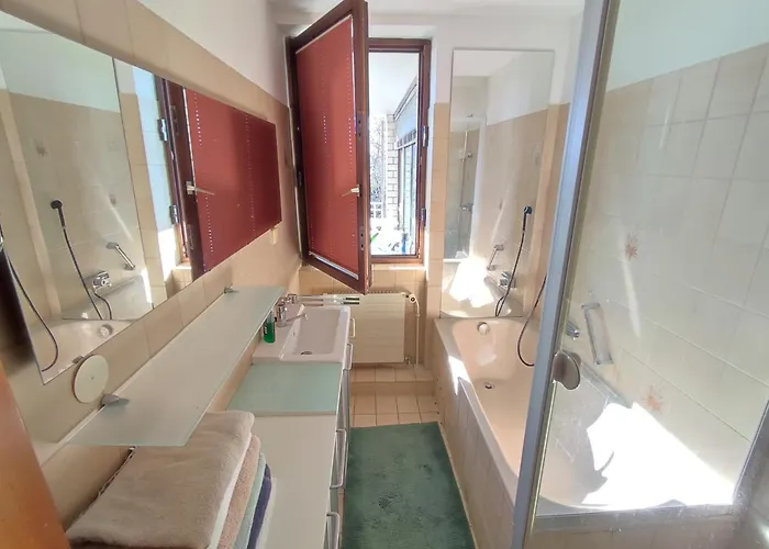 Nature View Mit Balkon, Indoor Pool, Kueche Tiefgarage Auf Anfrage *