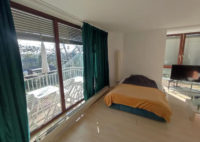 Апартаменты Nature View Mit Balkon, Indoor Pool, Kueche Tiefgarage Auf Anfrage Висбаден