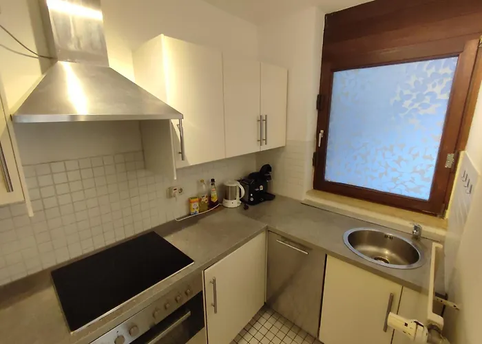 Nature View Mit Balkon, Indoor Pool, Kueche Tiefgarage Auf Anfrage