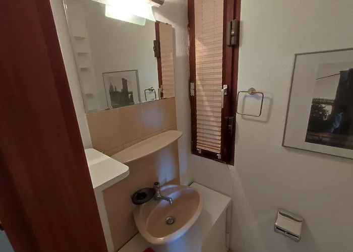 Nature View Mit Balkon, Indoor Pool, Kueche Tiefgarage Auf Anfrage Апартаменты