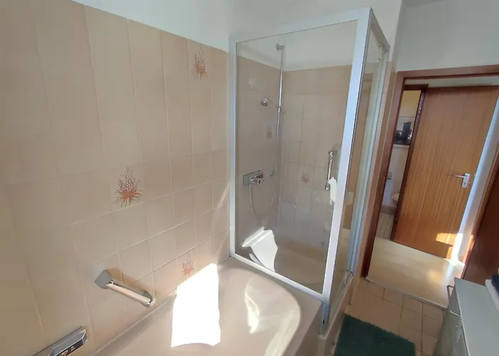 Nature View Mit Balkon, Indoor Pool, Kueche Tiefgarage Auf Anfrage Апартаменты *